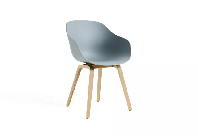 About a chair 222 oak base - polyprop dusty blue