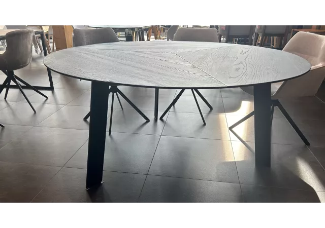 MANHATTAN SLICE EETTAFEL ROND 160 CM toonzaalmodel